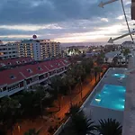 Tenerifeshouthbeach * Playa de las Américas